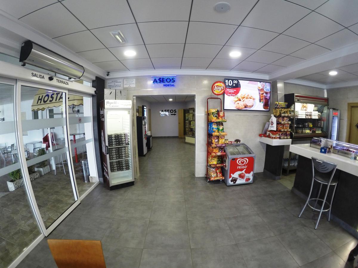 الباثيتي Hostal Los Gabrieles المظهر الخارجي الصورة