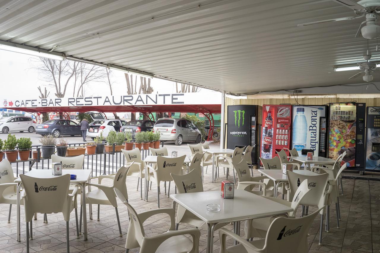 الباثيتي Hostal Los Gabrieles المظهر الخارجي الصورة